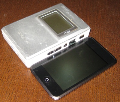 Creative Nomad Zen Xtra compared to Apple iPod Touch (1st gen)