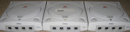 3 Dreamcast consoles in a row